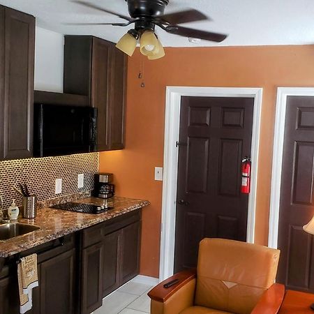 Stylish Suite Tampa Minutes To Hard Rock Casino Mango Exteriör bild